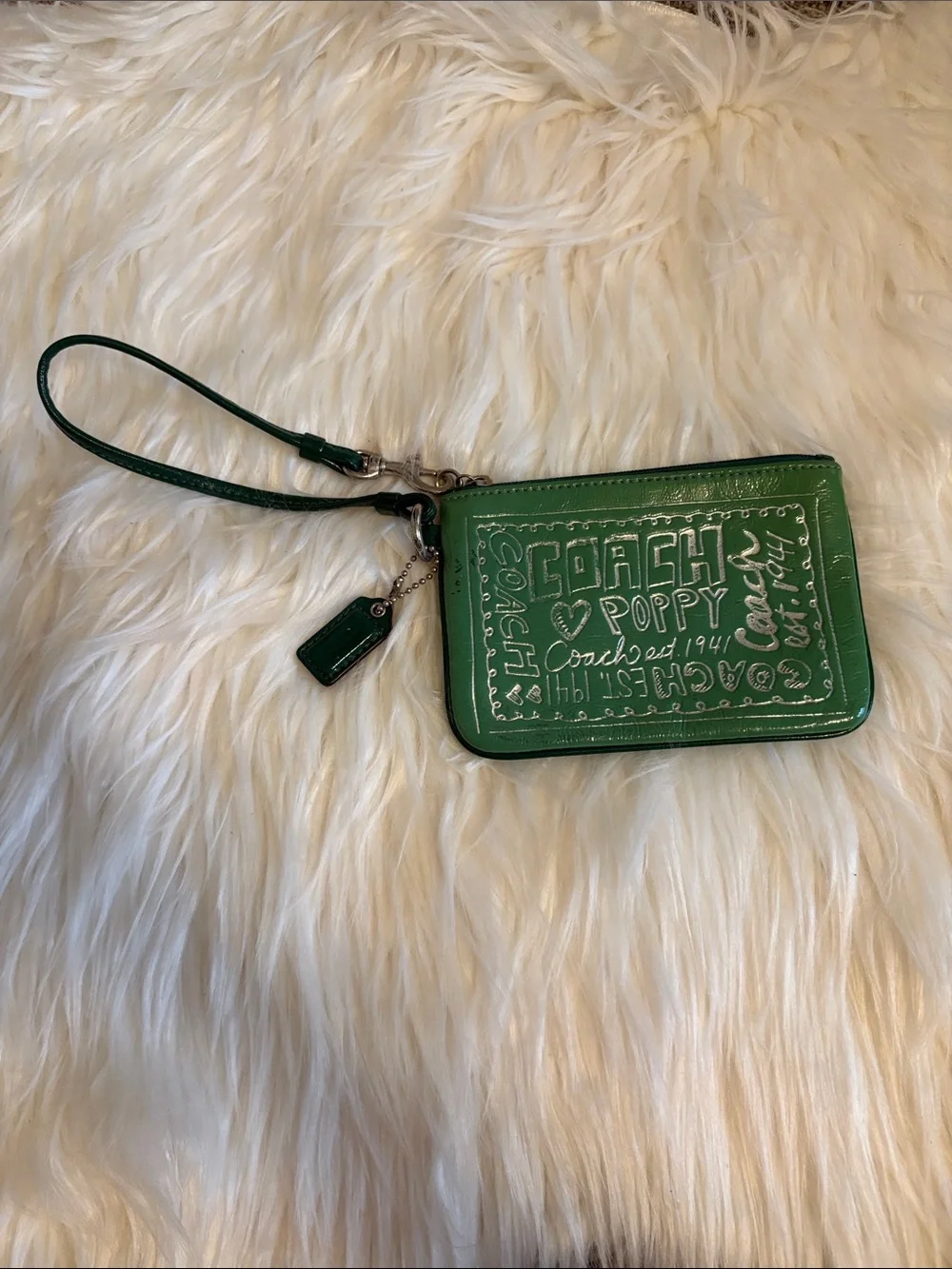 COACH Green Poppy Patent Wristlet Card Case